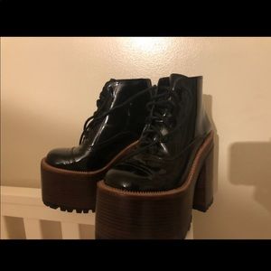 Jeffrey Campbell